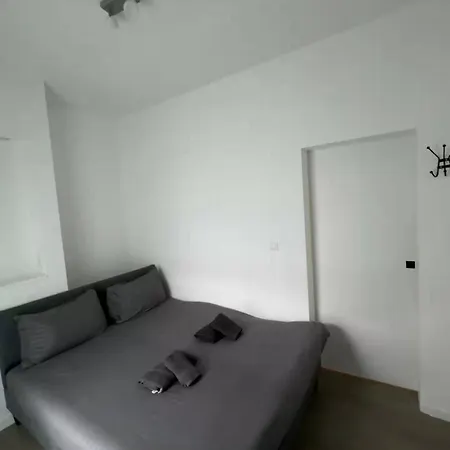 شقة Stylish 1br Close To Center