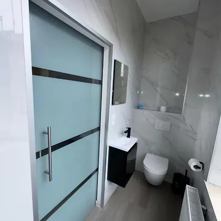 Stylish 1br Close To Center *
